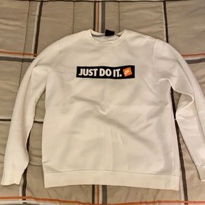 Nike white crew neck size lrg